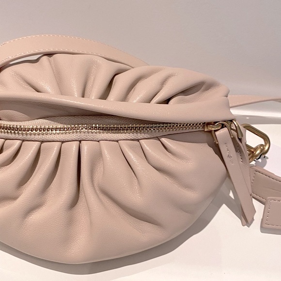 Brand new MANGO Ruched Waist Bag - Picture 3 of 6